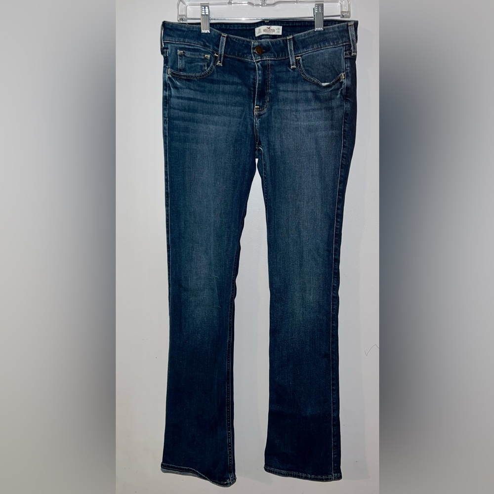11R Hollister bootcut jeans